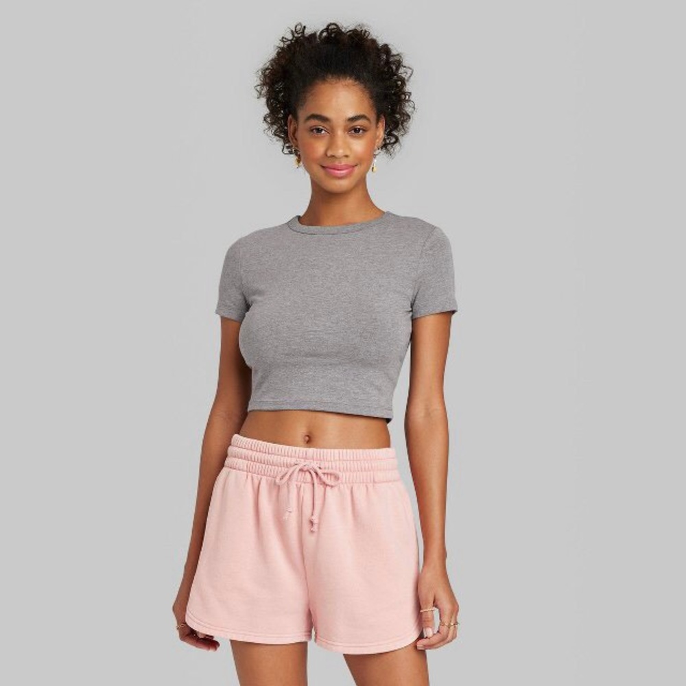 “wild fable” short sleeve, cropped, crew neck tee -light grey- juniors size M
